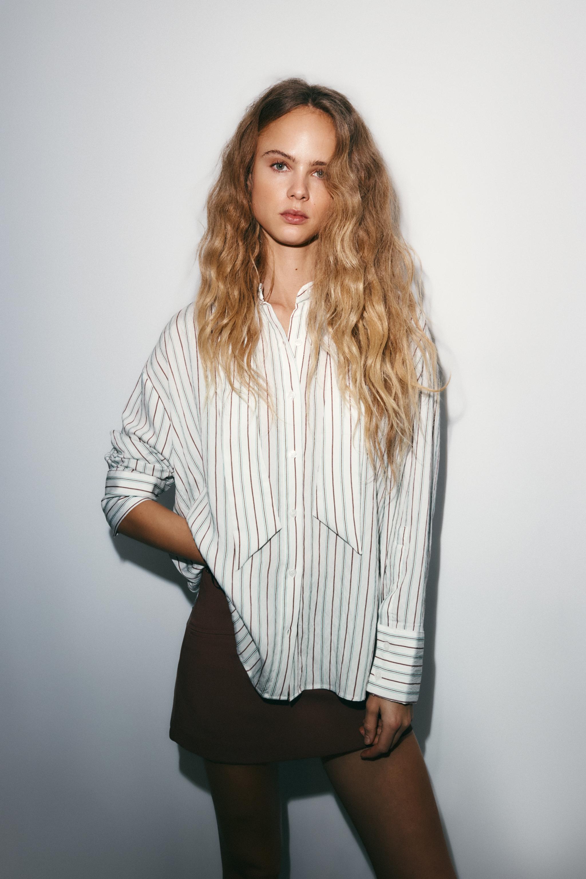 CHEMISE FLUIDE À RAYURES AVEC FOULARD